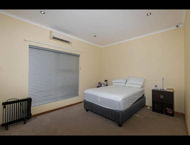 4 BEDROOM HOUSE FOR SALE IN WILLOW ACRES